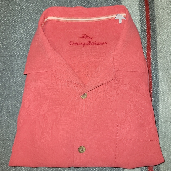 Tommy Bahama Medium Red Silk Men's Collared Shirt - Picture 2 of 2